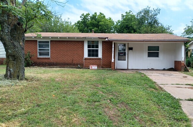 Primary Photo - 4104 SE 22nd St