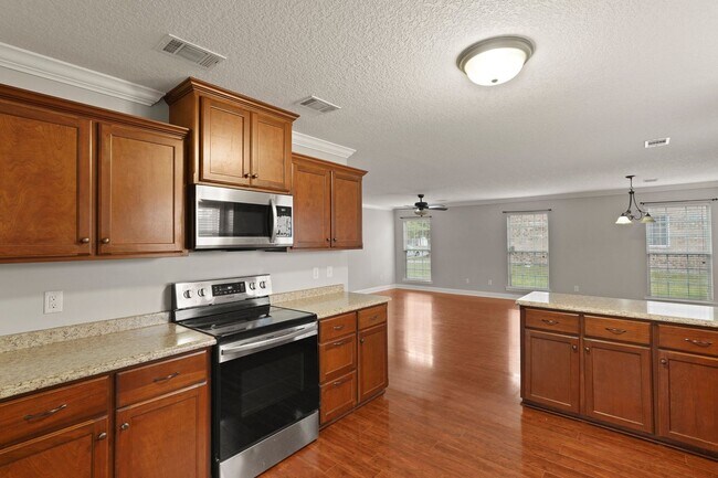 Building Photo - Charming 4-Bedroom Home for Rent in Hinesville, GA