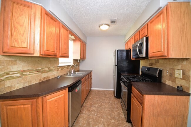 Building Photo - 2485 S 127th E Ave