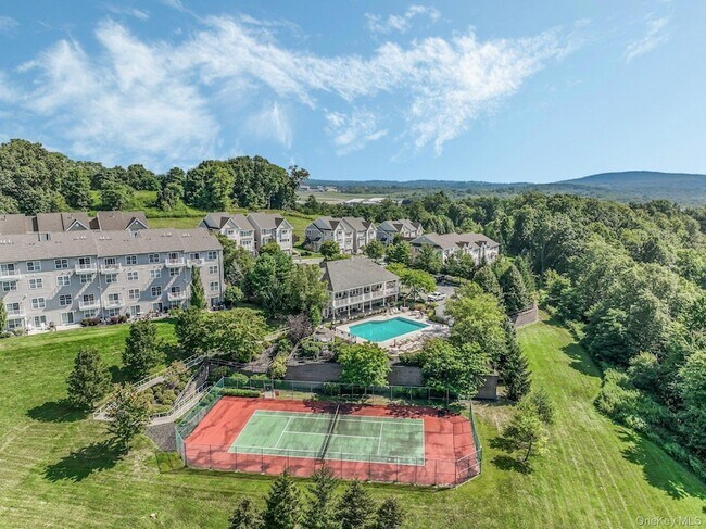 Building Photo - 1115 Balsam Dr