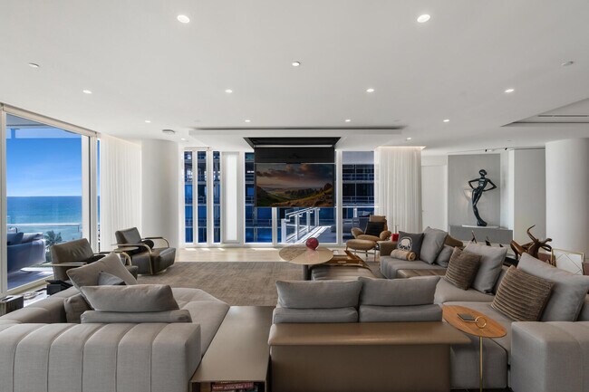 Building Photo - 9001 Collins Ave