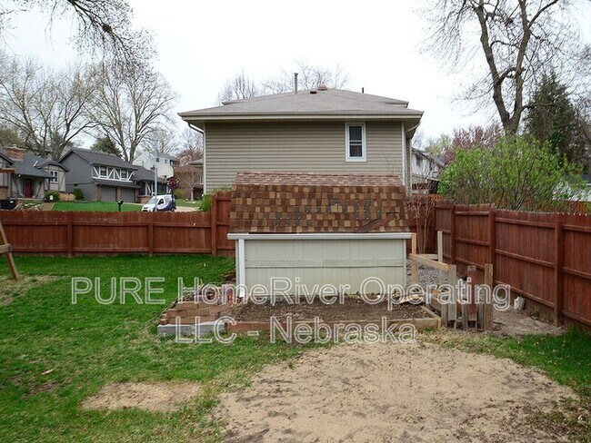Building Photo - 2121 S 163rd Cir