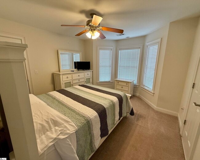 Building Photo - 19 Ruby Lake Ln