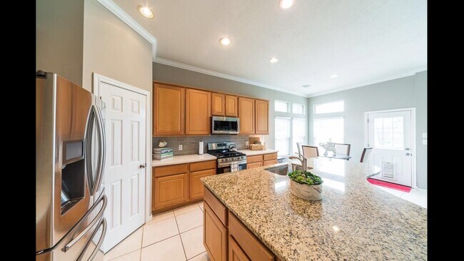 Building Photo - 24023 Northshire Ln