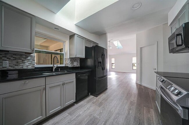 Building Photo - 11285 Oceanspray Blvd
