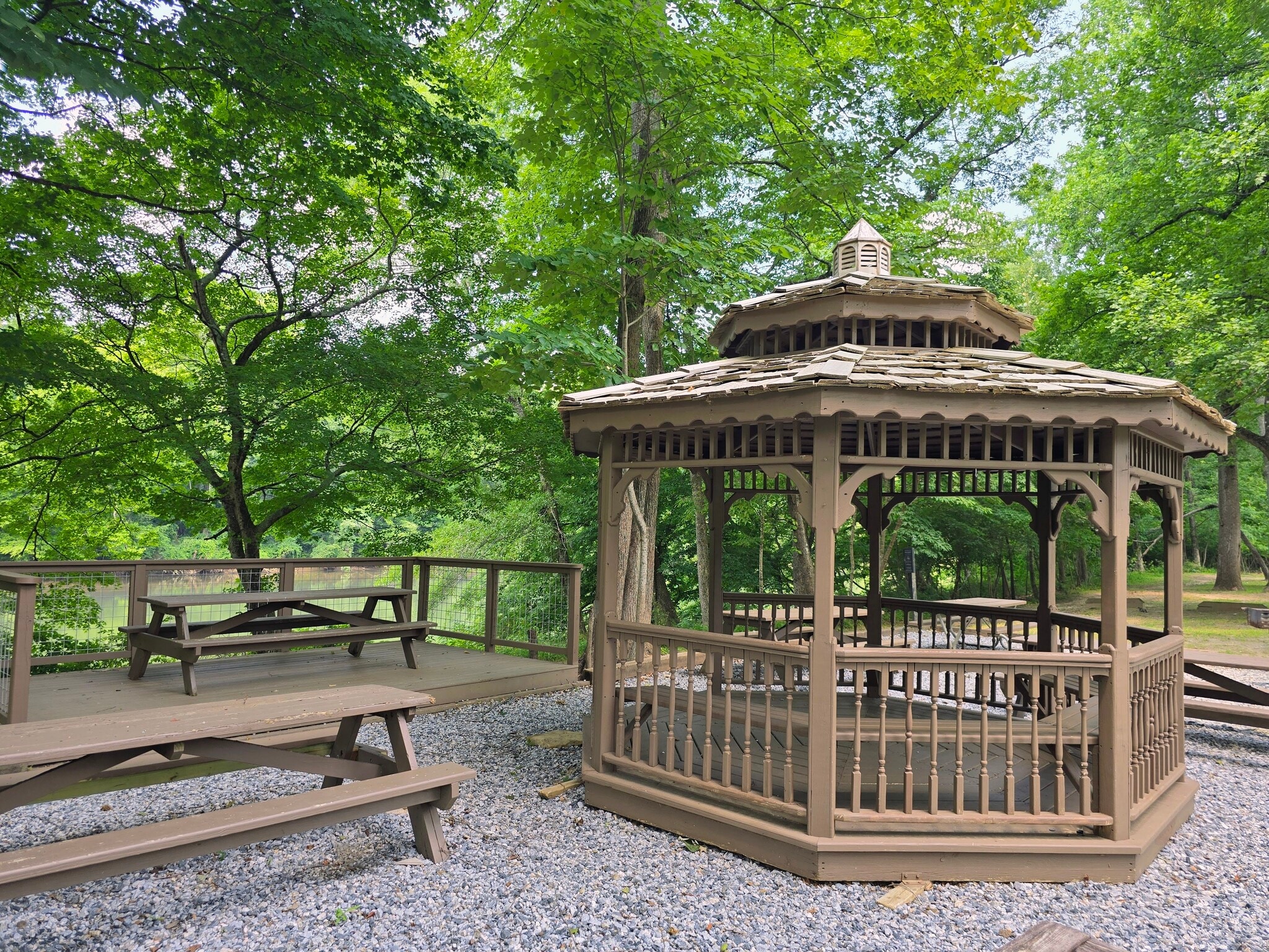 Enjoy a picnic overlooking the Chattahoochee River. - 90 Martin Point Ct