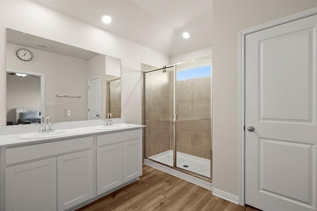 Building Photo - 14424 Heartland Dr