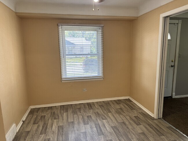 Building Photo - 20246 Bloom St