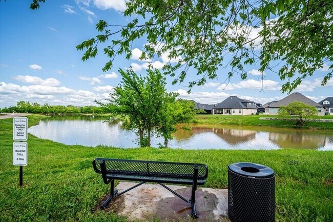 Building Photo - 11608 NW 104th St