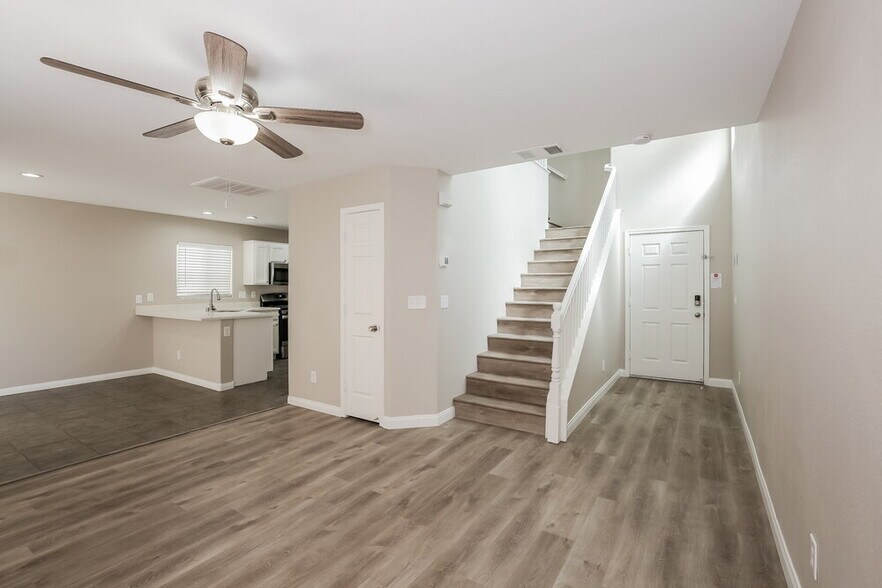 Building Photo - 9503 Diamond Bridge Ave