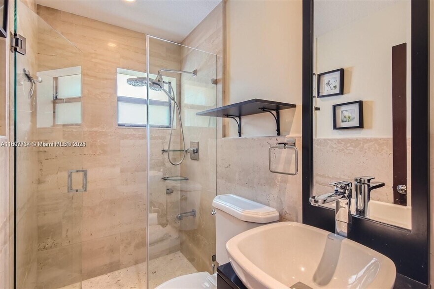 Building Photo - 3864 NE 167th St