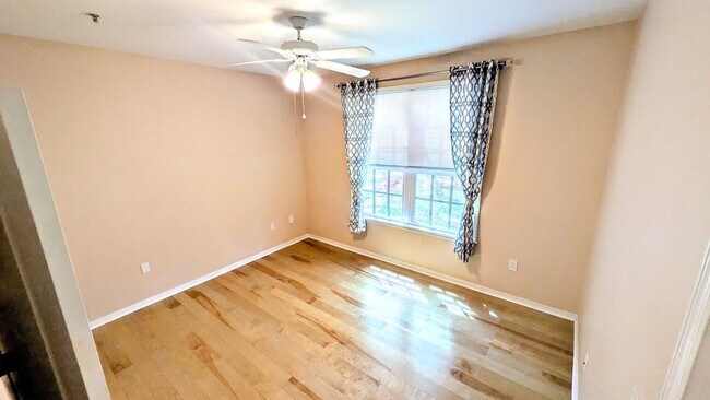 Building Photo - ANNUAL UNFURNISHED GROUND FLOOR CONDO 3 BED 2 BATH