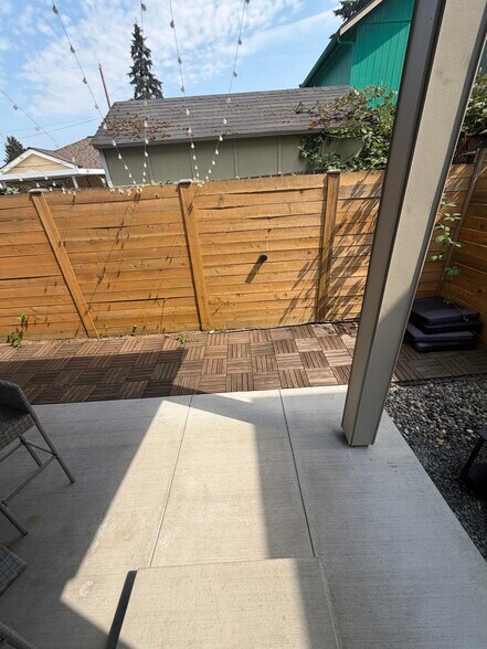Patio - 10448 3rd Ave SW