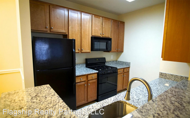 Primary Photo - 1 br, 1 bath House - 4870 Einsenhower Ave ...