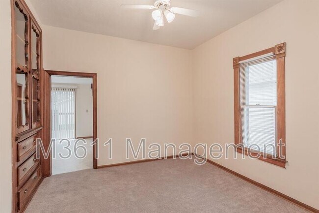 Building Photo - 446 E St
