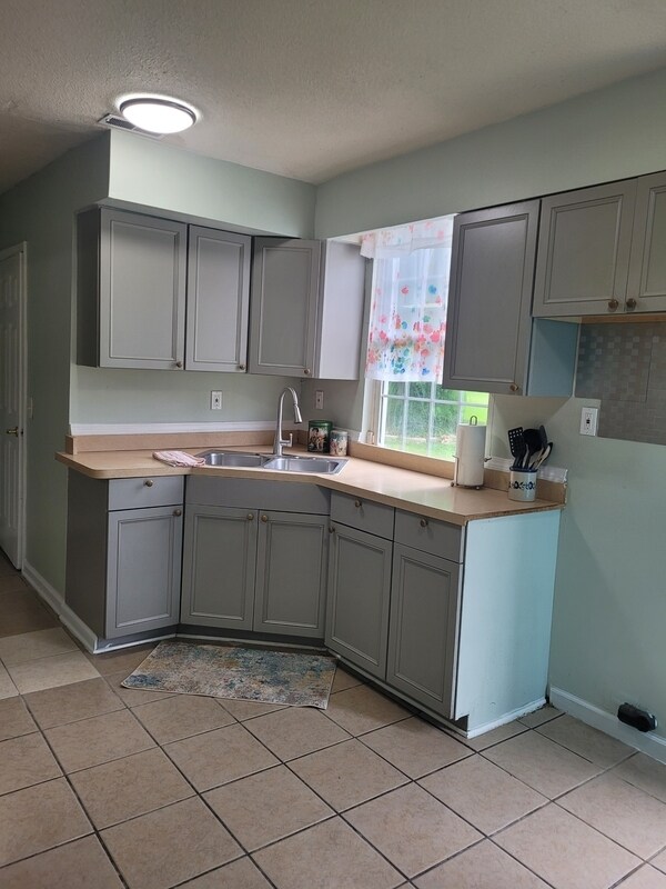 Building Photo - 3414 Sherrill Ave