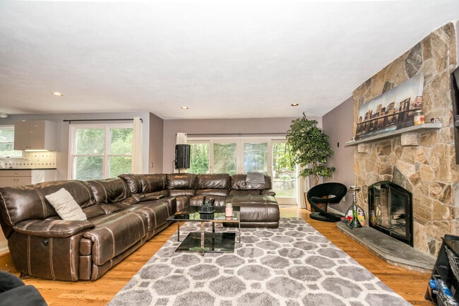 Building Photo - 8 Patriot Way