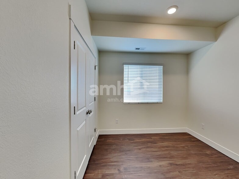 Building Photo - 3909 Wyedale Wy