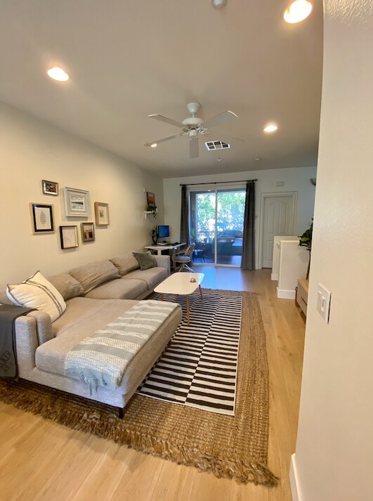 Building Photo - 1363 Abbey Ln