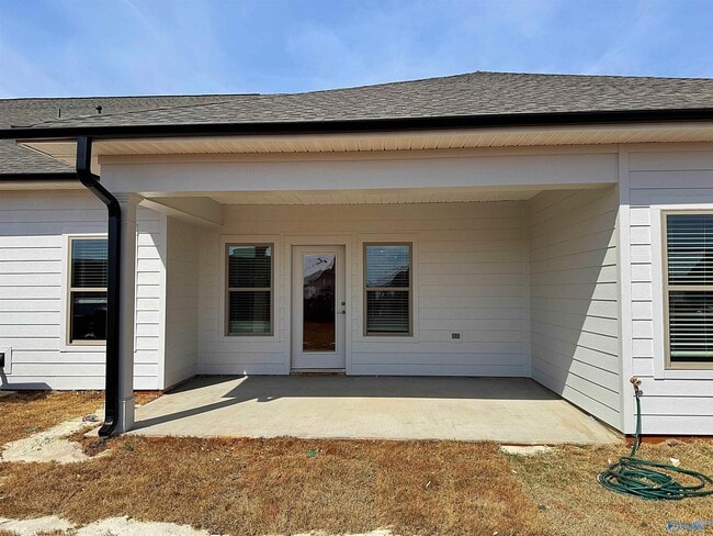 Building Photo - 161 Little Britain St