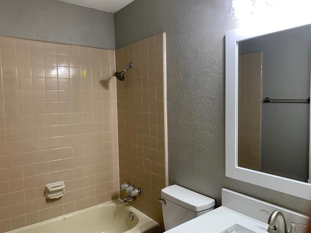 Building Photo - 2331 Forestbrook Dr