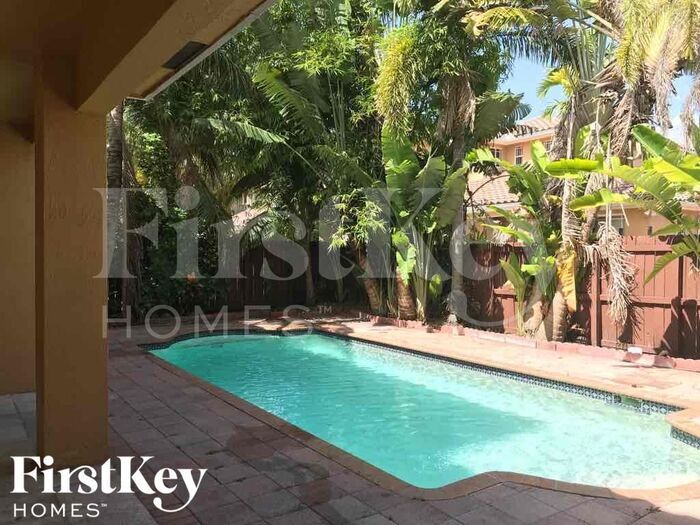 Building Photo - 15320 SW 141st Ct
