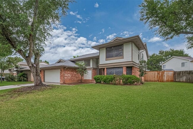 Building Photo - 2115 Streamcrest Ln