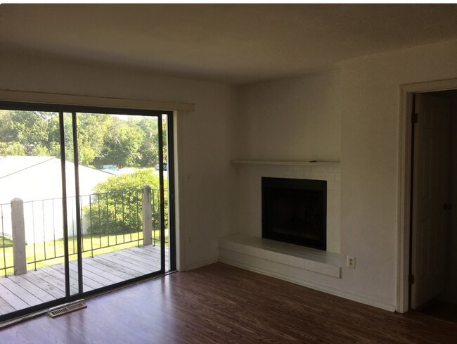 Building Photo - 35 Southwind Ln