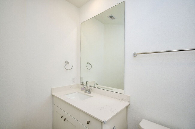 Building Photo - 28722 Mount Bonnell Dr