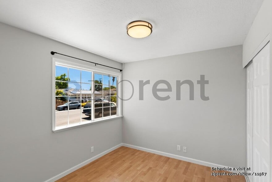 Building Photo - 4726 Armour Dr