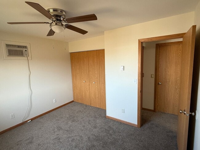 Building Photo - 4 Bedroom, 2 Bath Home for Rent in Black Hawk SD