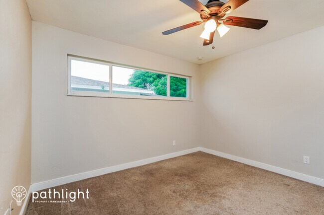 Building Photo - 1495 Charmont Place