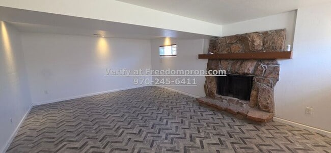 Building Photo - 3045-E 1/4 E 1/4 Rd