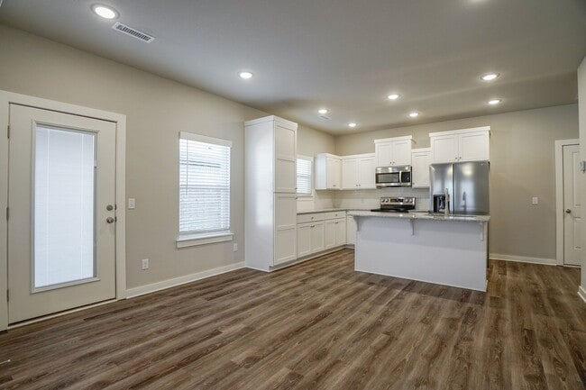 Building Photo - Now Preleasing