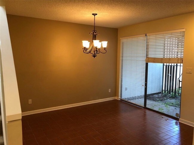 Building Photo - 7655 S Braeswood Blvd