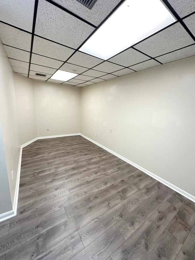 Building Photo - 212 Exchange Pl