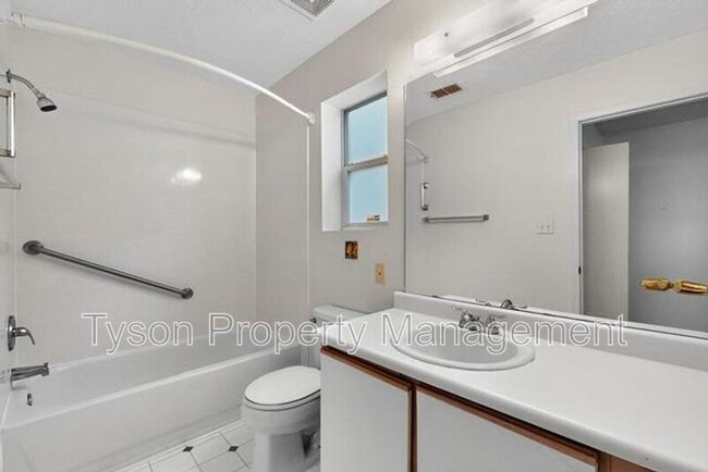 Building Photo - 3013 Taos Meadows Dr NE