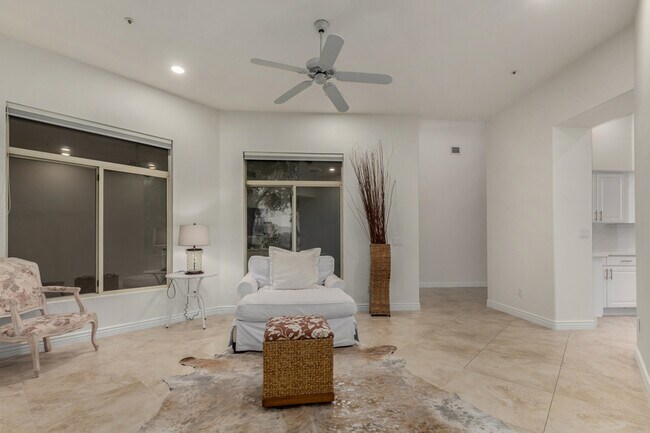 Building Photo - 6711 E Camelback Rd