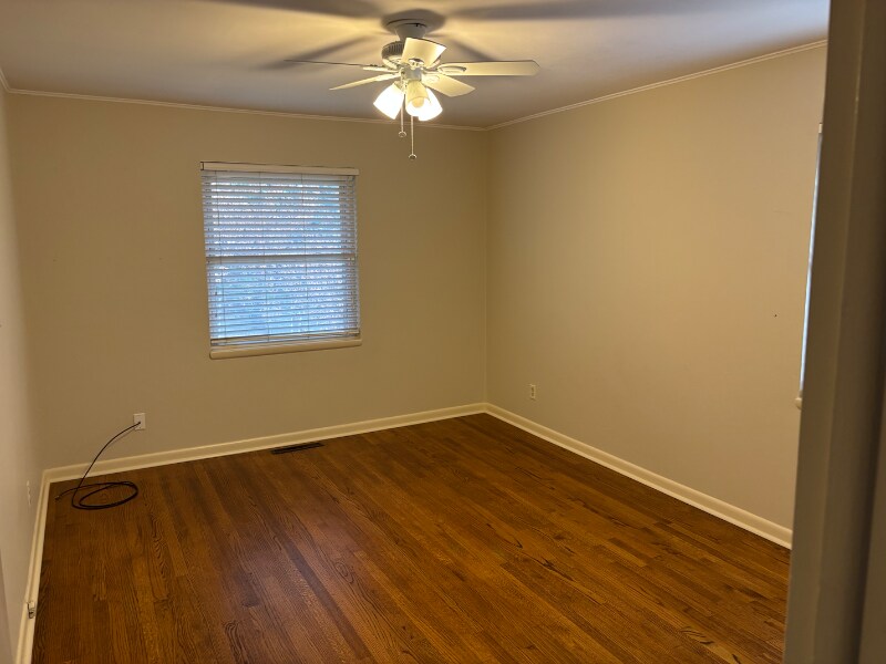 Building Photo - 2025 Mattern Dr