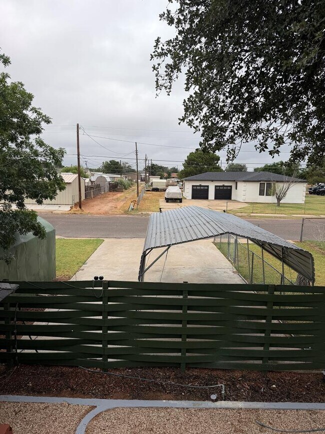 Building Photo - 212 Orchard Dr