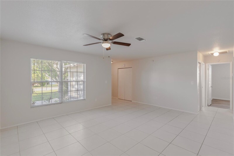 Building Photo - 2813 20th Ave W