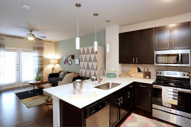 Building Photo - 10300 S I-35 Frontage Rd