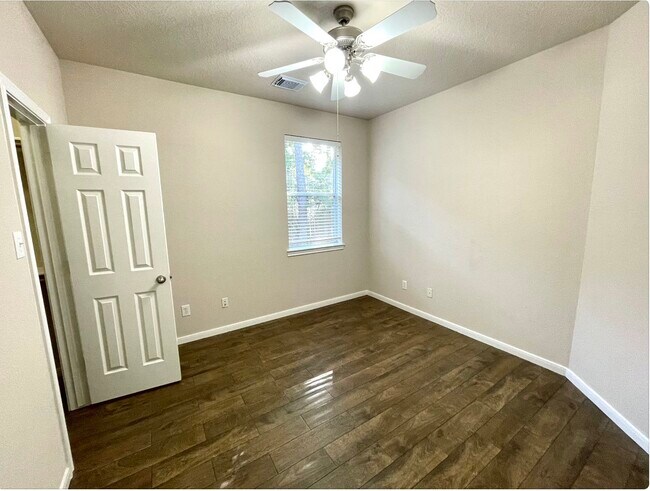 Building Photo - 38 Robin Caper Ct