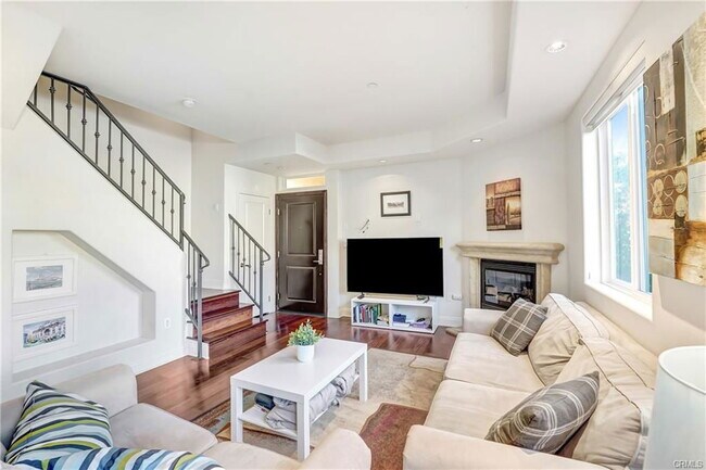 Building Photo - 11323 Huston St