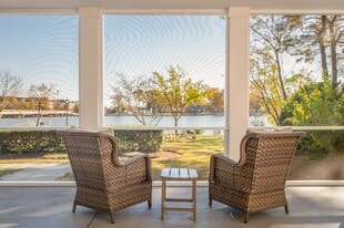 Building Photo - Shorewood Cove
