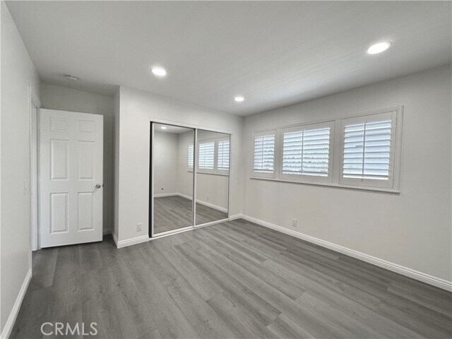 Building Photo - 54 Gillman St