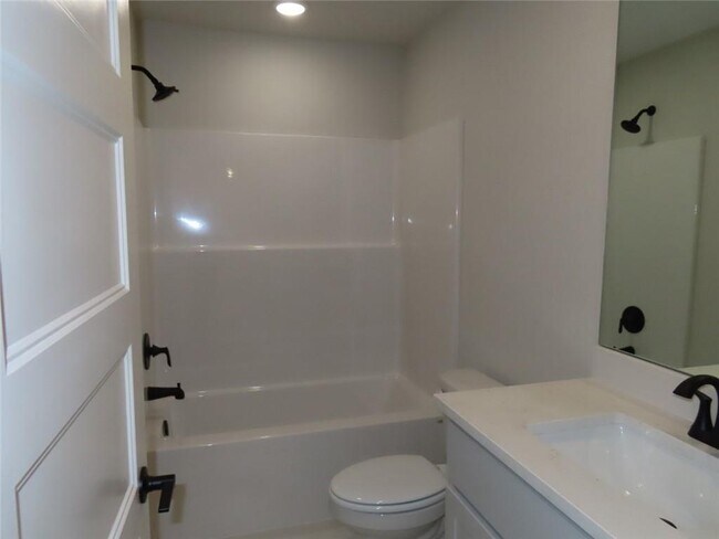 Building Photo - 1891 Lapis Ave