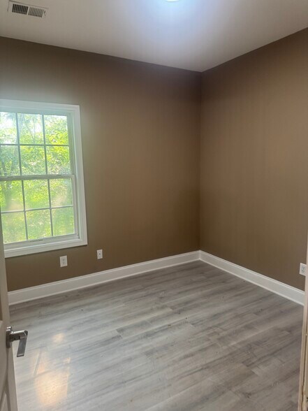 Building Photo - 2495 Donald Lee Hollowell Pky NW