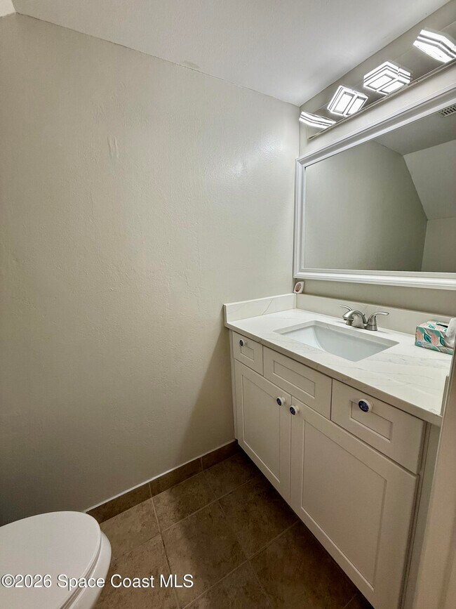 Building Photo - 1600 Woodland Dr