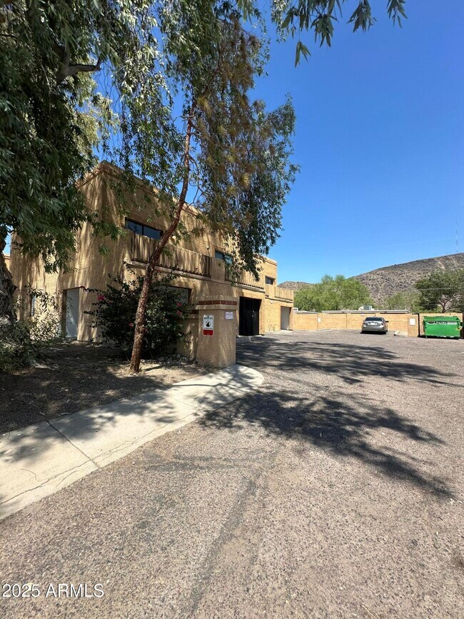 Building Photo - 12231 N 21st Ave